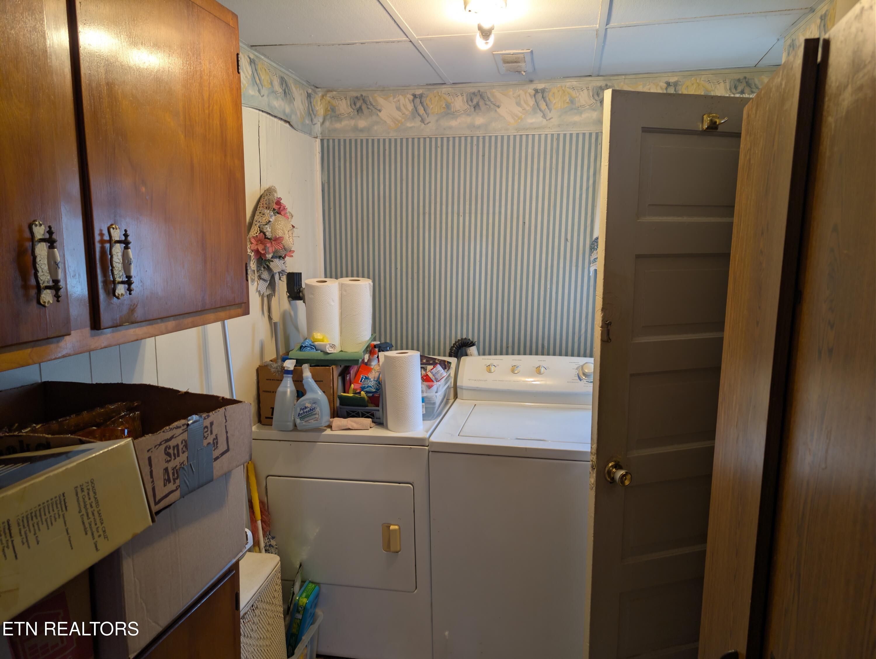 1720 Exeter Avenue Middlesboro, KY 40965 - Photo 9 of 15 1000012613