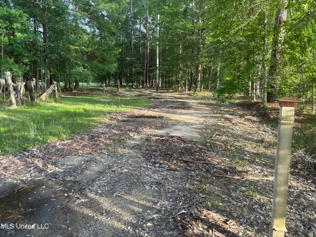 $198,900 | 594 Homer Ladner Road, Poplarville, MS 39470