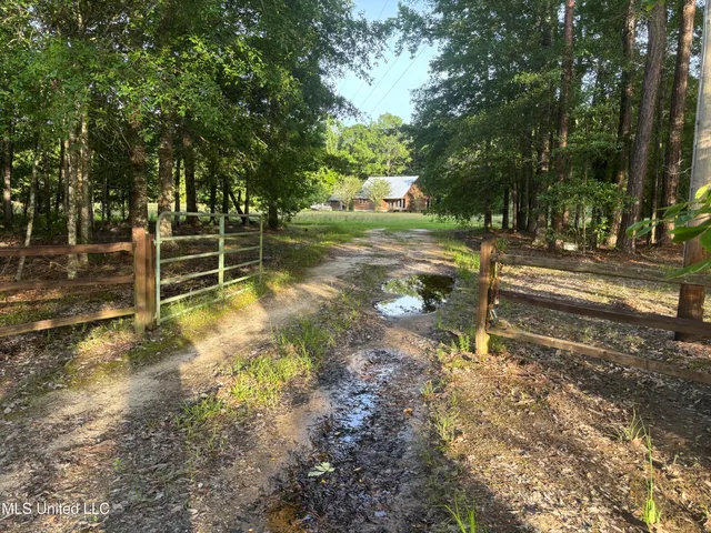$198,900 | 594 Homer Ladner Road, Poplarville, MS 39470