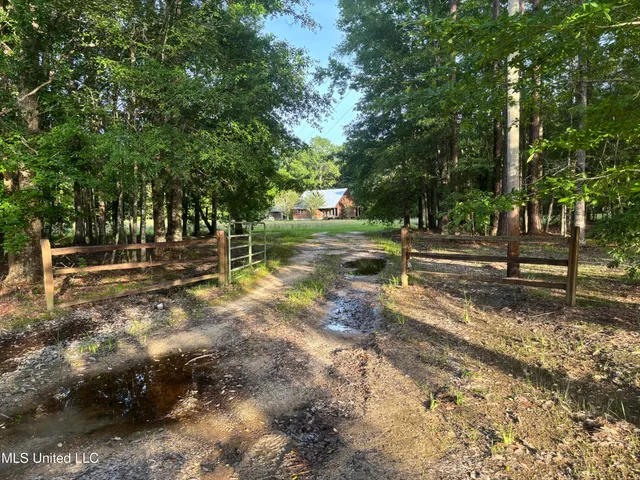 $198,900 | 594 Homer Ladner Road, Poplarville, MS 39470