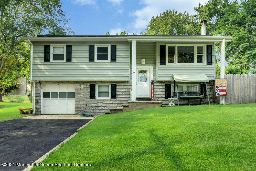 19 Ralph Place Jackson, NJ 08527 - Photo 1 of 16 1