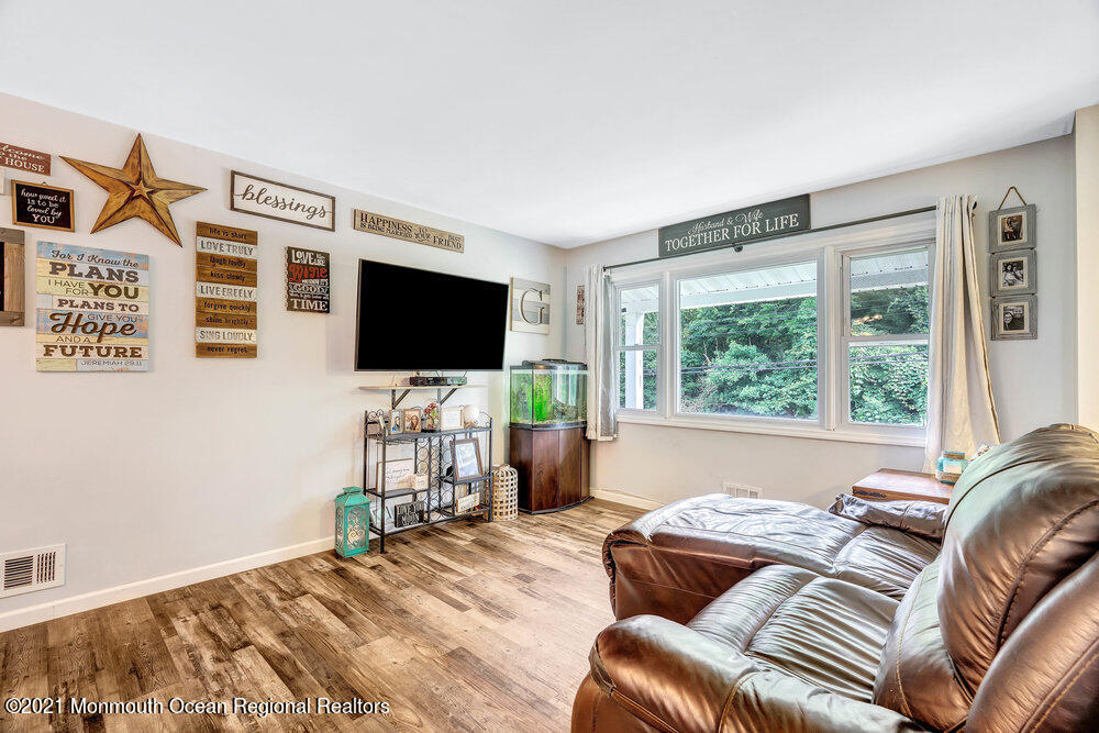 19 Ralph Place Jackson, NJ 08527 - Photo 4 of 16 4