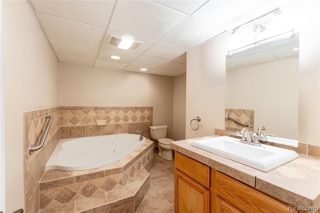 8443 Bridge Road Grosse Ile, MI 48138 - Photo 32 of 33