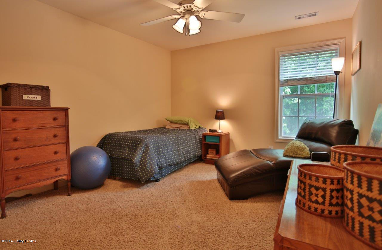 8913 Riley Avenue Louisville, KY 40242 - Photo 24 of 28 JI0A9342