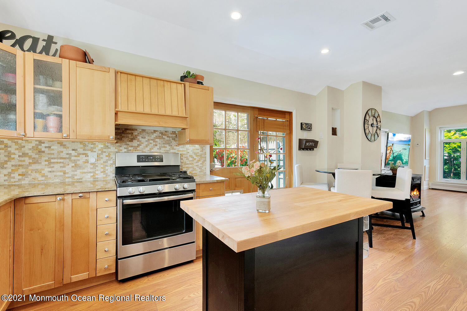 859 Patterson Road Jackson, NJ 08527 - Photo 26 of 56 859 Patterson Rd Jackson-large-025-034-K