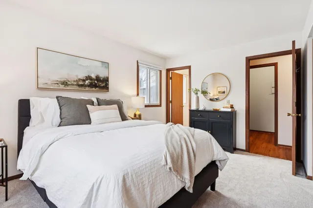 $179,900 | 2250 Benson Avenue, Unit H, St. Paul, MN 55116