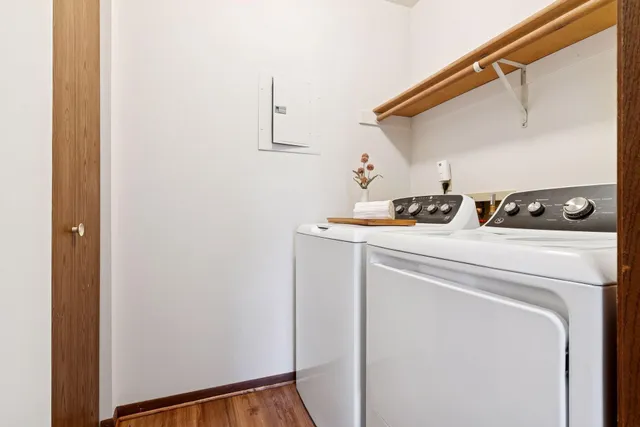 $179,900 | 2250 Benson Avenue, Unit H, St. Paul, MN 55116