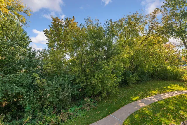 $179,900 | 2250 Benson Avenue, Unit H, St. Paul, MN 55116