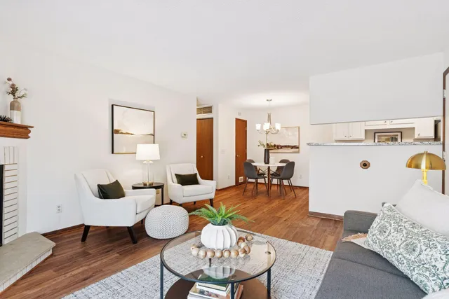 $179,900 | 2250 Benson Avenue, Unit H, St. Paul, MN 55116