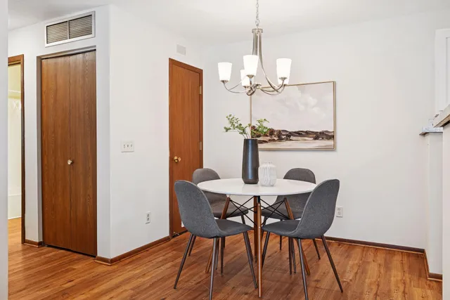 $179,900 | 2250 Benson Avenue, Unit H, St. Paul, MN 55116