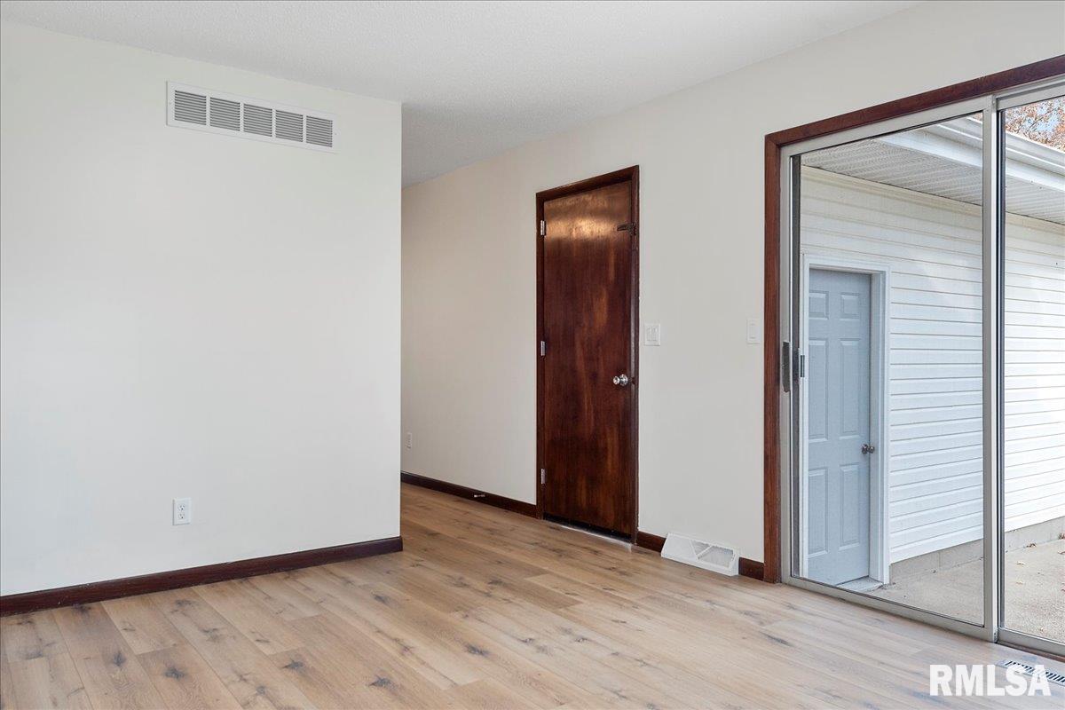 20 Cheyenne Drive Springfield, IL 62711 - Photo 12 of 33