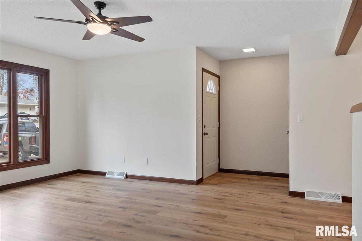 20 Cheyenne Drive Springfield, IL 62711 - Photo 5 of 33