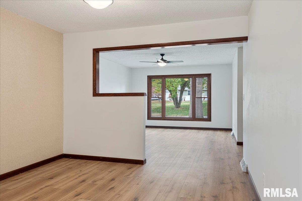 20 Cheyenne Drive Springfield, IL 62711 - Photo 8 of 33