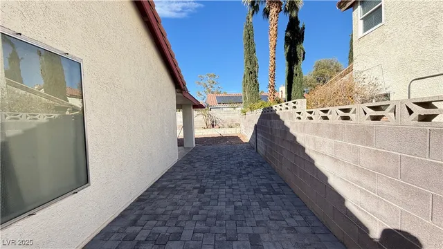$1,850 | 6760 Quinella Drive, Las Vegas, NV 89103