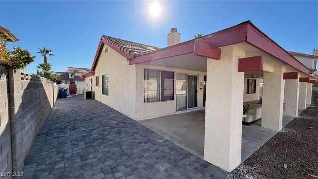 $1,850 | 6760 Quinella Drive, Las Vegas, NV 89103