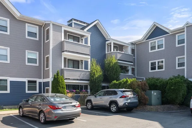 $529,000 | 1216 Vfw Parkway, Unit 40, Boston, MA 02132