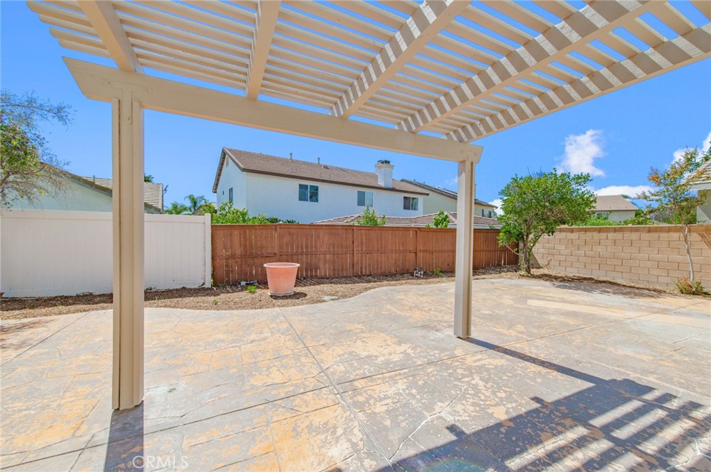 6915 Cedar Creek Road Eastvale, CA 92880 - Photo 5 of 51