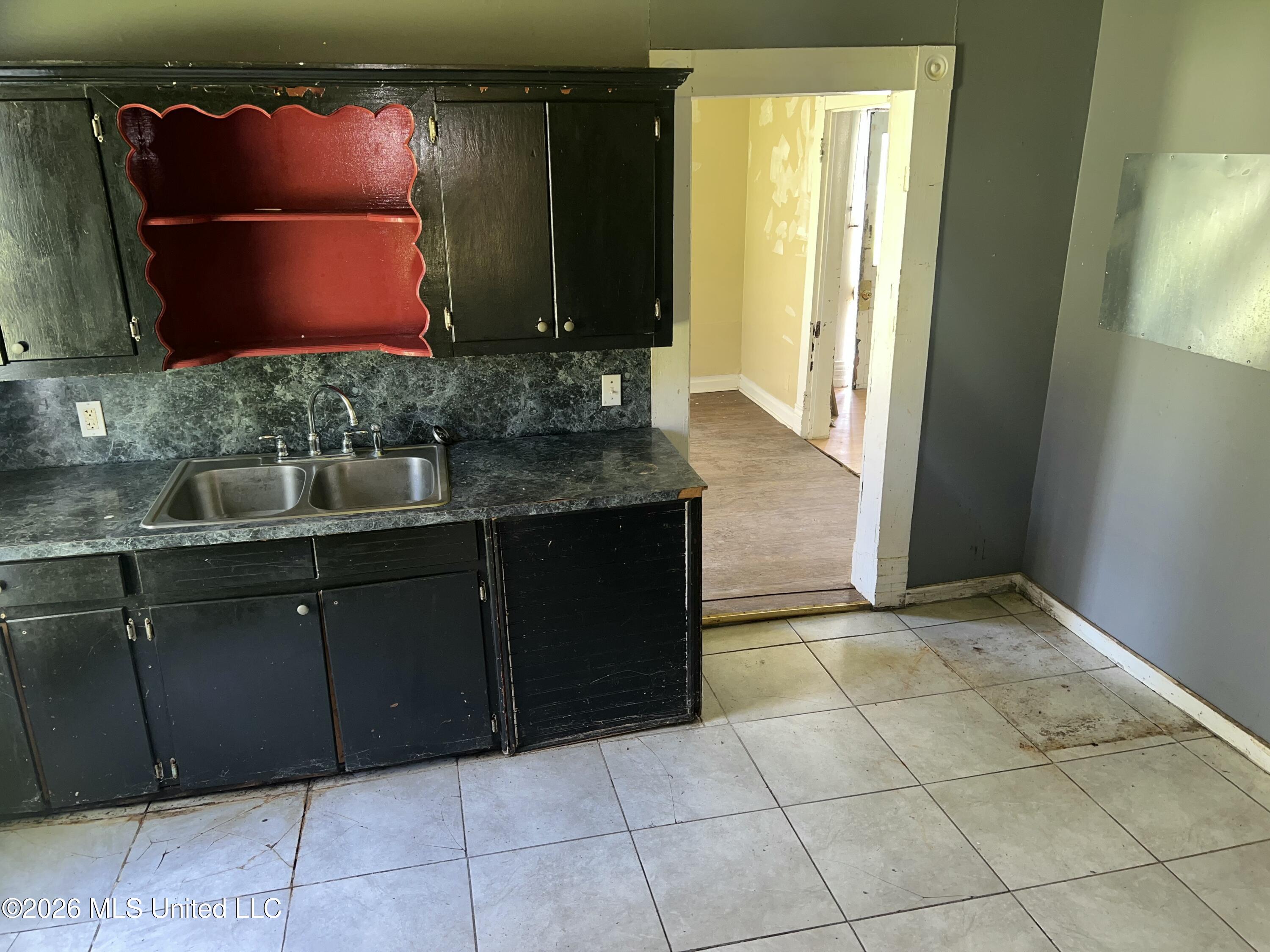 311 South Maple Street Aberdeen, MS 39730 - Photo 11 of 12 IMG_9054