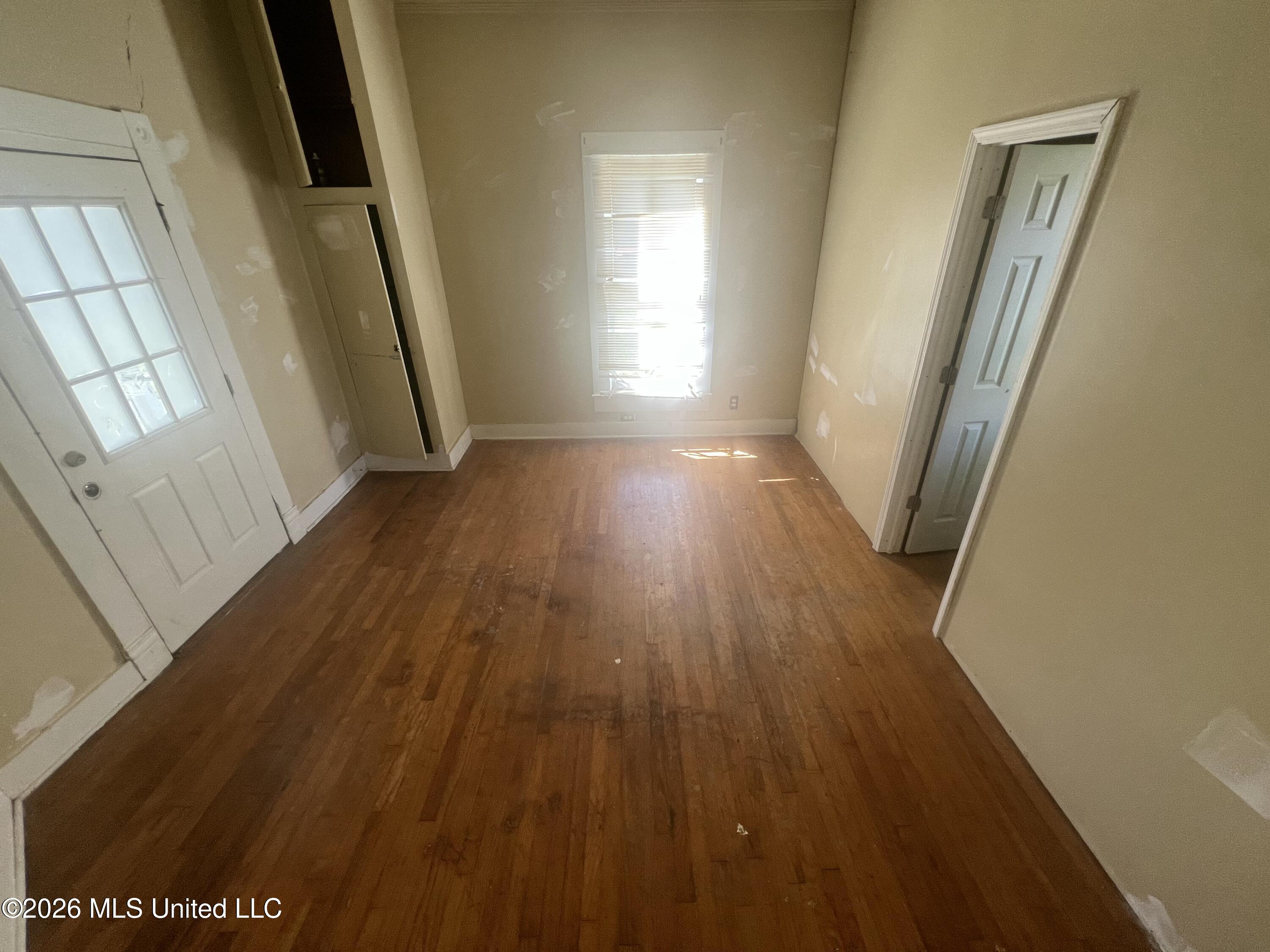 311 South Maple Street Aberdeen, MS 39730 - Photo 6 of 12 IMG_9042