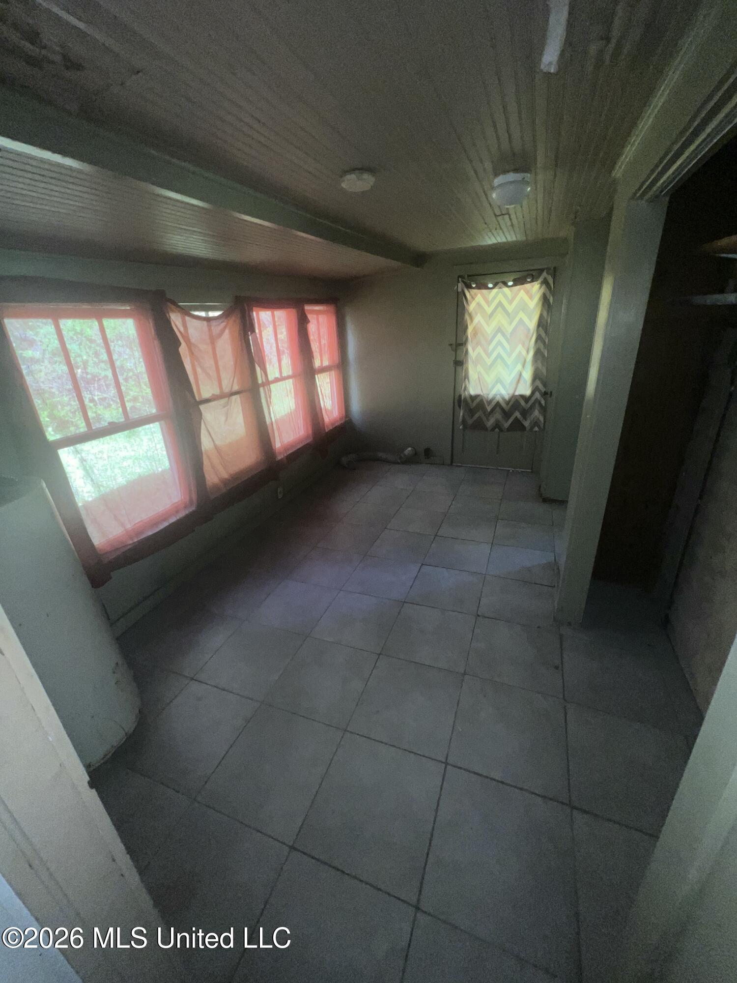 311 South Maple Street Aberdeen, MS 39730 - Photo 10 of 12 IMG_9047