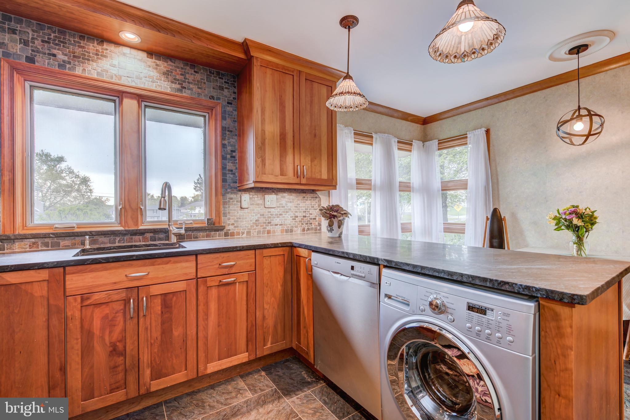 27 Terrace Road Levittown, PA 19056 - Photo 5 of 31