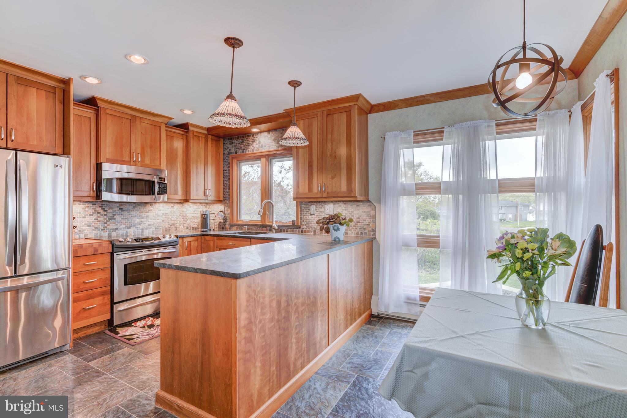 27 Terrace Road Levittown, PA 19056 - Photo 7 of 31