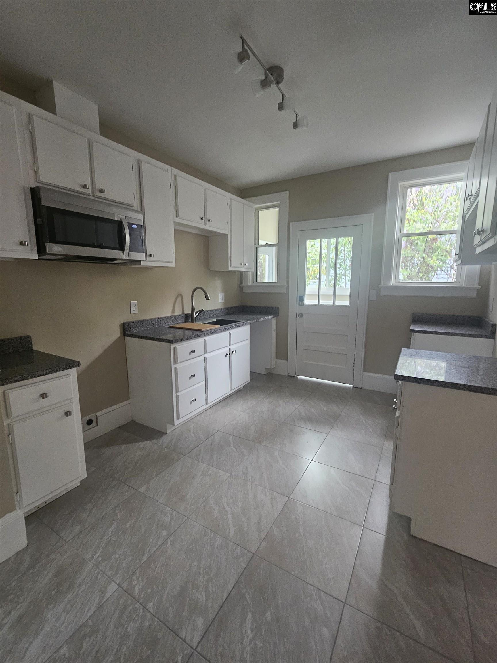3503 Abingdon Road Columbia, SC 29203 - Photo 9 of 26