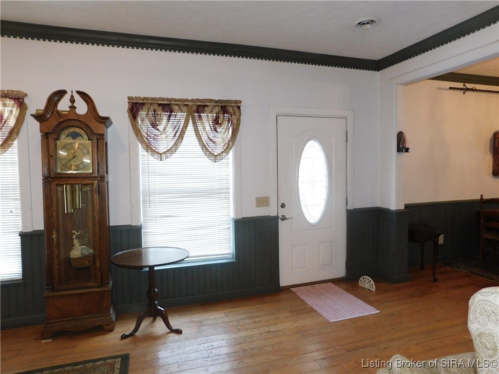 2620 West Cody Road Salem, IN 47167 - Photo 25 of 32 Guest quarters entry