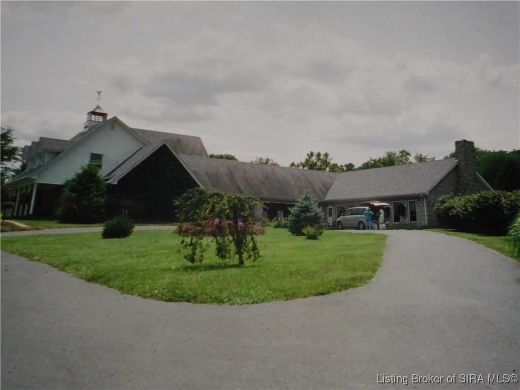 2620 West Cody Road Salem, IN 47167 - Photo 3 of 32