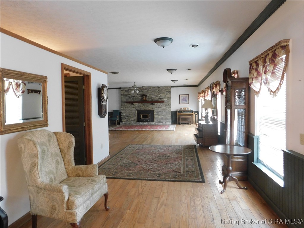 2620 West Cody Road Salem, IN 47167 - Photo 35 of 52 Guest quarters living room