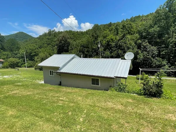 $199,000 | 3400 Franks Creek Road, Robbinsville, NC 28771