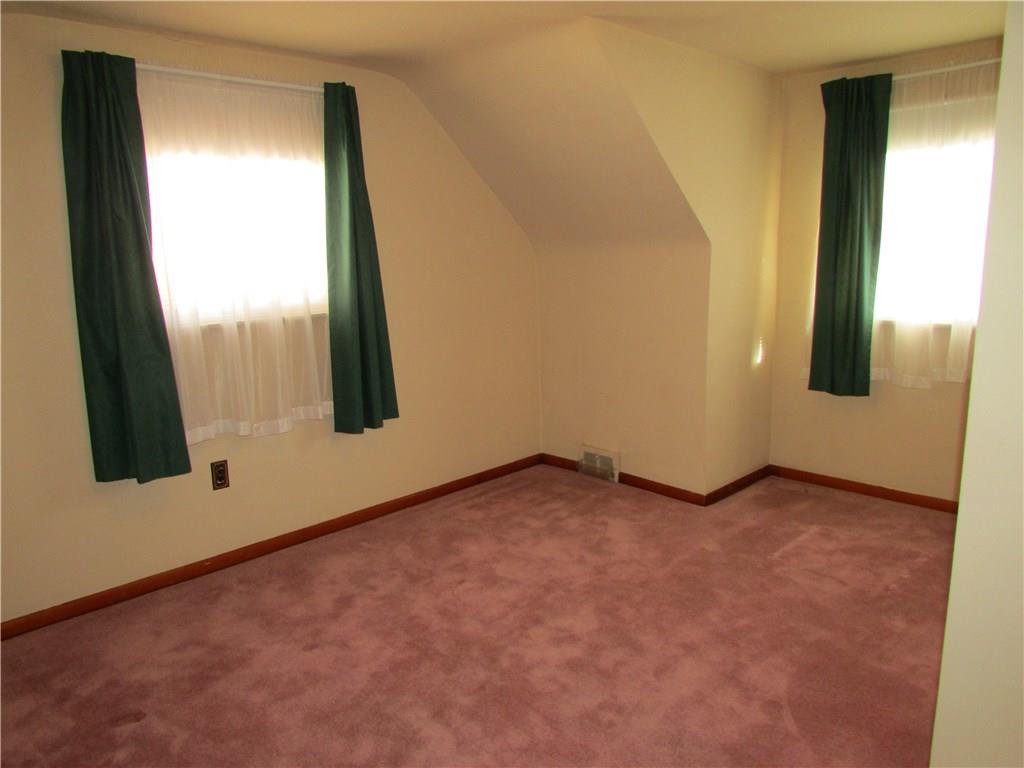 1109 Broughton Road Pittsburgh, PA 15236 - Photo 11 of 25 Gallery Image 11