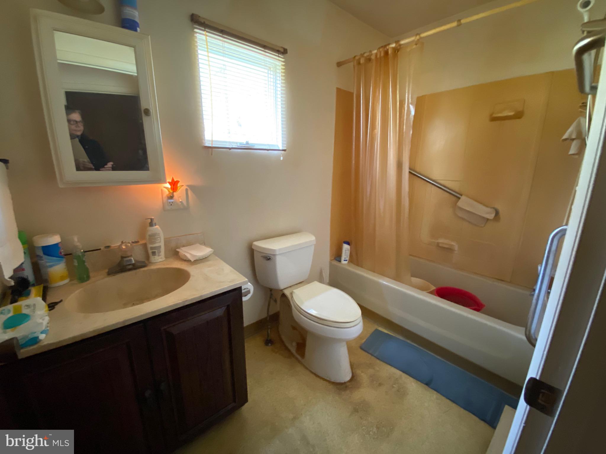 630 Walnut Road Birdsboro, PA 19508 - Photo 5 of 8 Bath