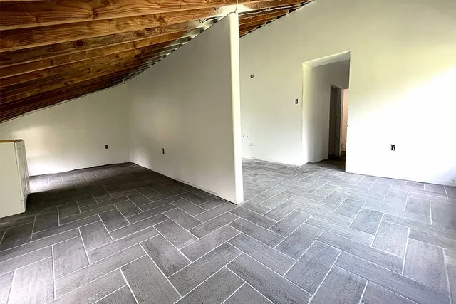 a view of utility room