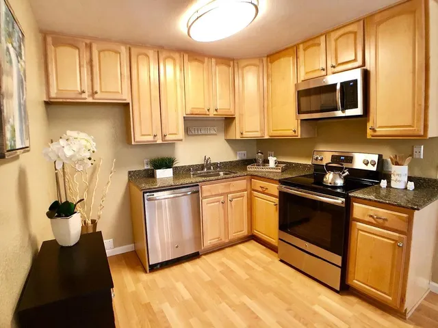 $2,200 | 1700 Civic Center Drive, Santa Clara, CA 95050