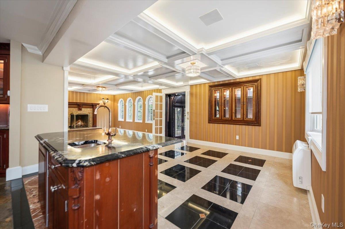 47 Shoreham Road Massapequa, NY 11758 - Photo 11 of 31