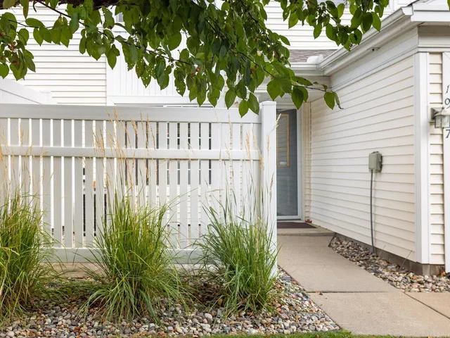 $219,000 | 1917 Jan Echo Trail, Eagan, MN 55122