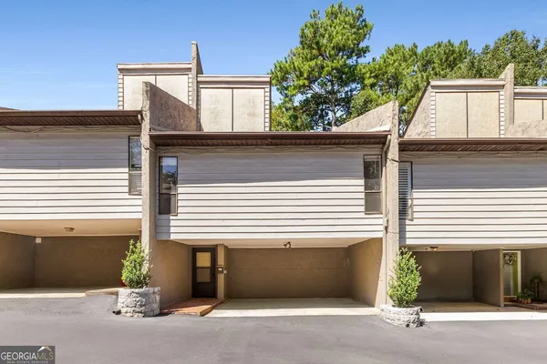 $3,000 | 510 East Ponce De Leon Avenue, Unit J, Decatur, GA 30030