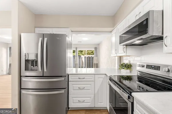 $3,000 | 510 East Ponce De Leon Avenue, Unit J, Decatur, GA 30030