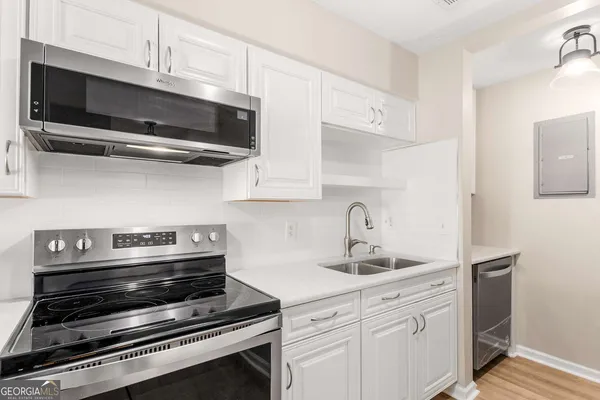 $3,000 | 510 East Ponce De Leon Avenue, Unit J, Decatur, GA 30030