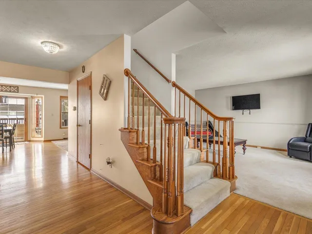 $365,000 | 10853 Lemon Grass Lane, Roscoe, IL 61073