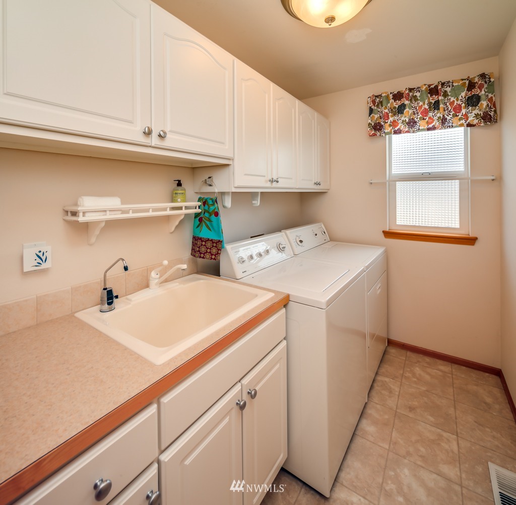 8190 Comox Road Birch Bay, WA 98230 - Photo 13 of 23 Gallery Image 13