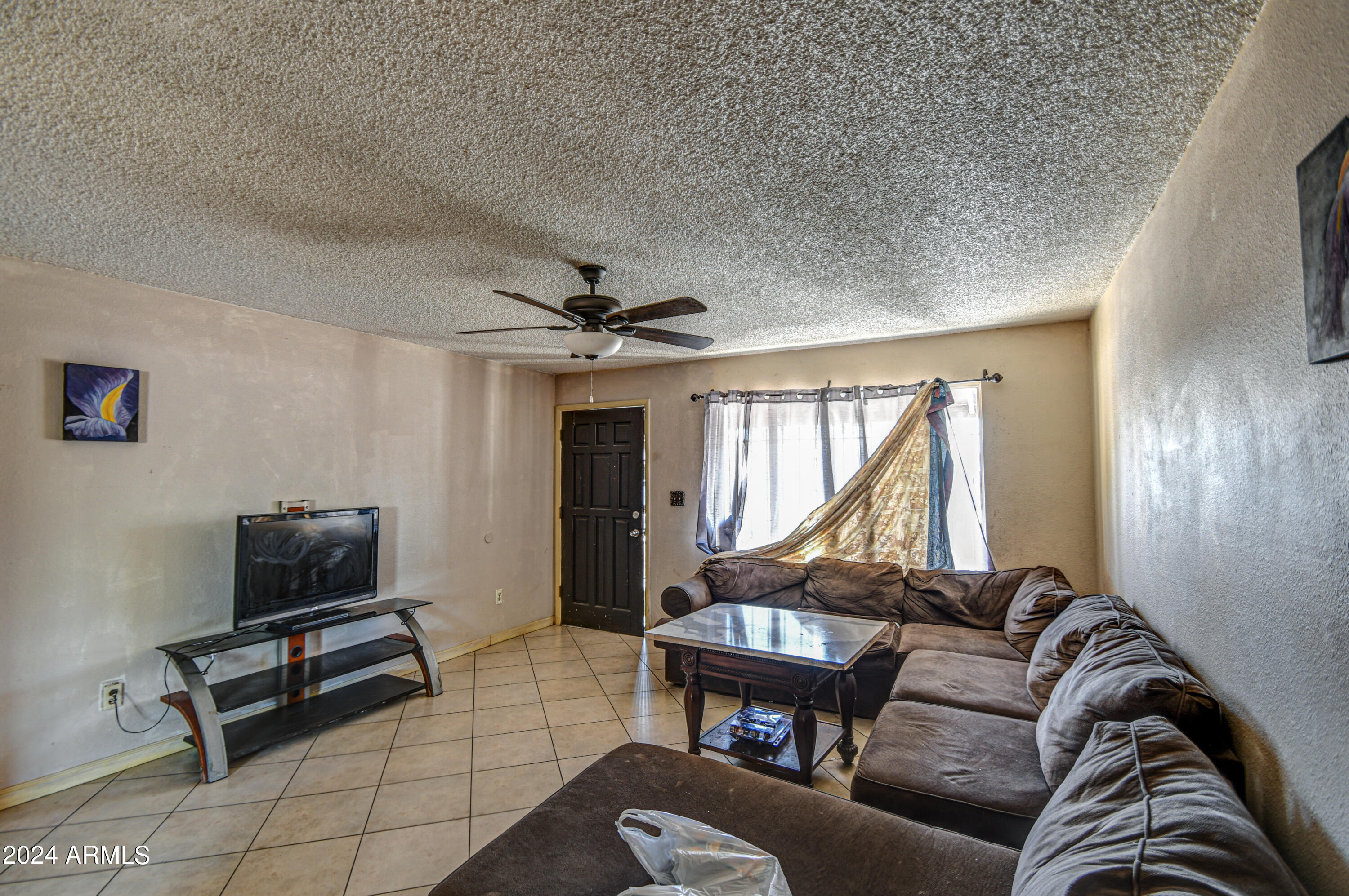 4862 West Almeria Road Phoenix, AZ 85035 - Photo 7 of 36 Living Room 2