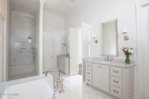 $1,189,999 | 200 Castle Vine Way, Lafayette, LA 70508