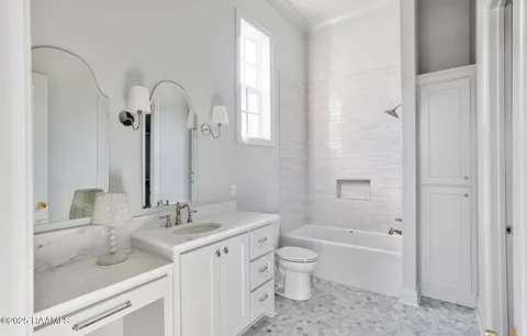 $1,125,000 | 200 Castle Vine Way, Lafayette, LA 70508