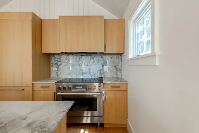 $6,995,000 | 10 Silver Street, Nantucket, MA 02554