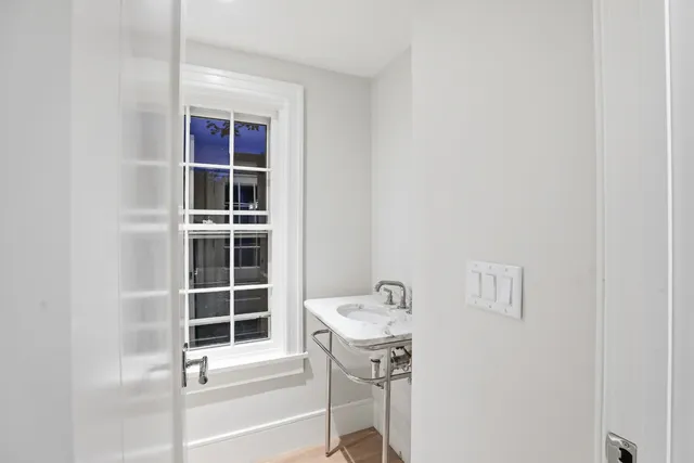 $6,995,000 | 10 Silver Street, Nantucket, MA 02554