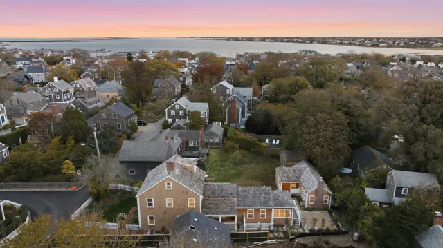 $6,995,000 | 10 Silver Street, Nantucket, MA 02554