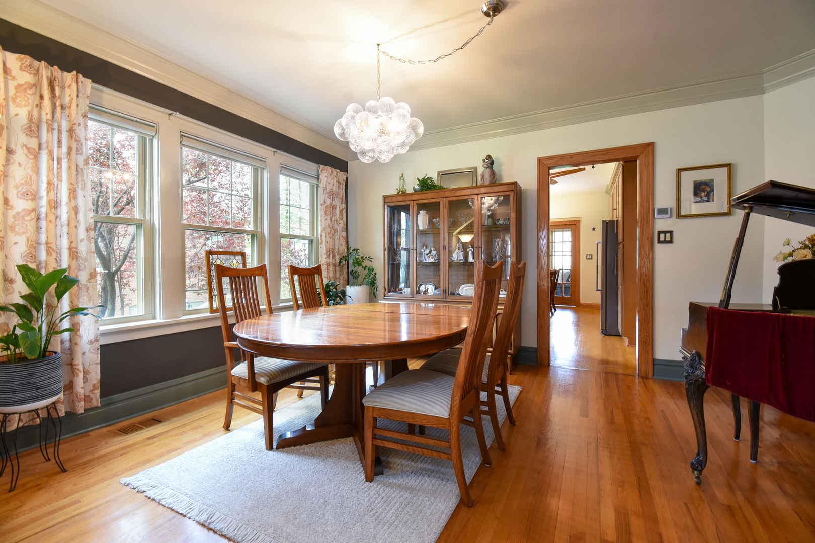 234 Southcote Road Riverside, IL 60546 - Photo 6 of 30 Gallery Image 6
