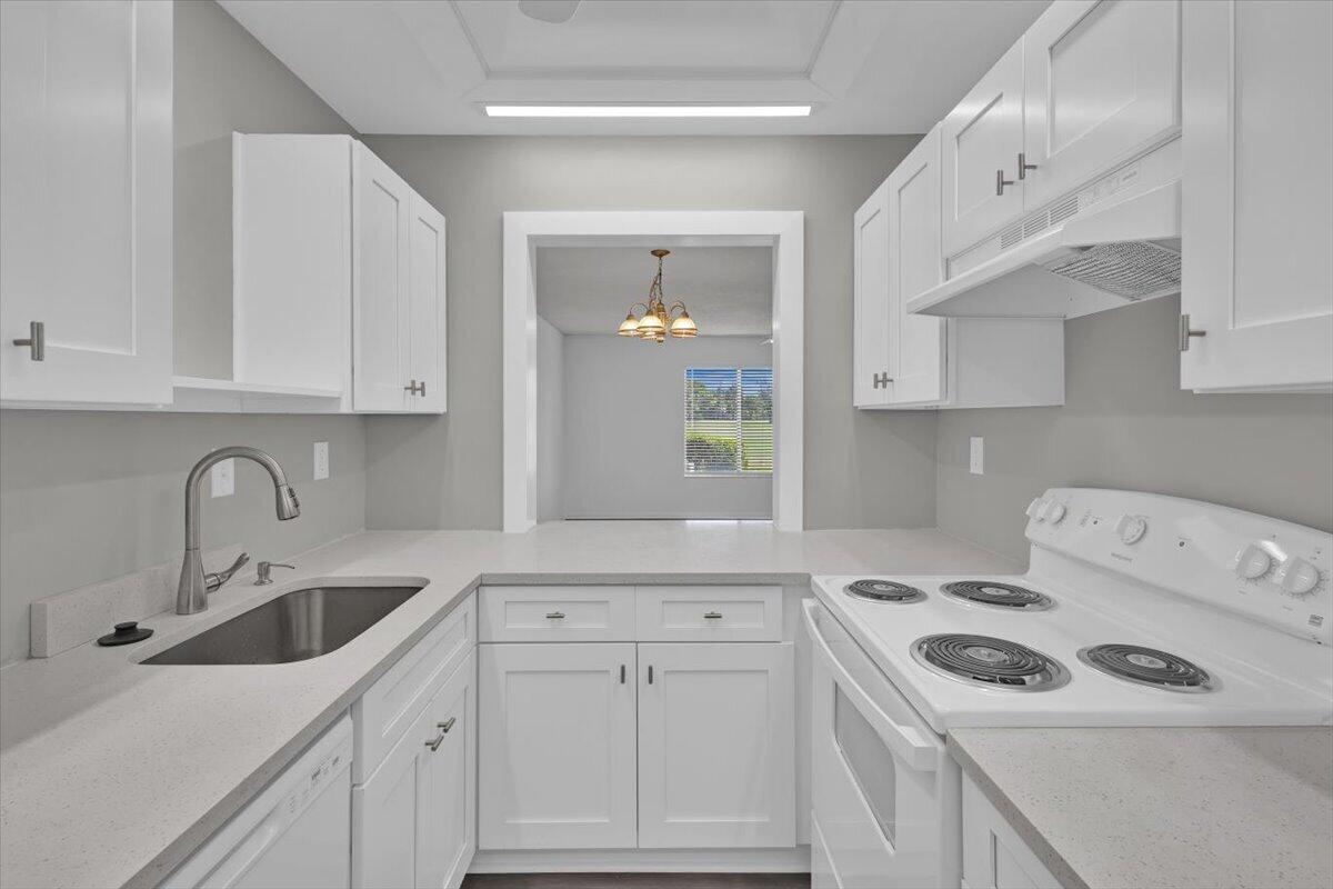 5373 Southeast Miles Grant Road, Unit 102 Stuart, FL 34997 - Photo 49 of 87 19-GG3A7936